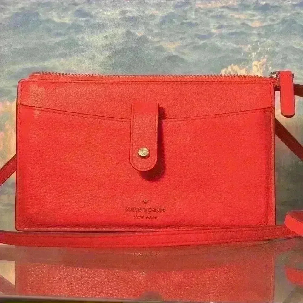 Kate Spade Leather Jackson in Stoplight Small Tab Crossbody Purse